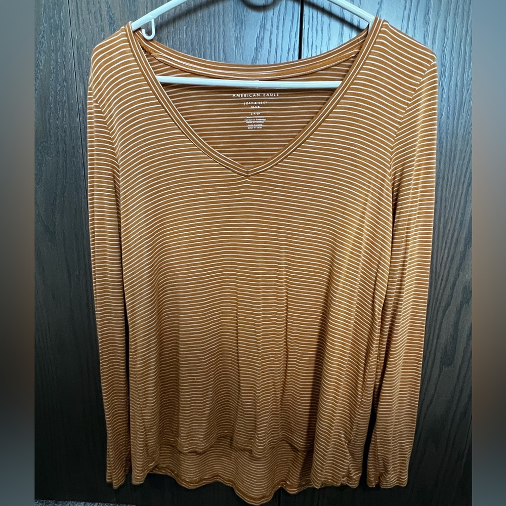 American Eagle soft and sexy tee